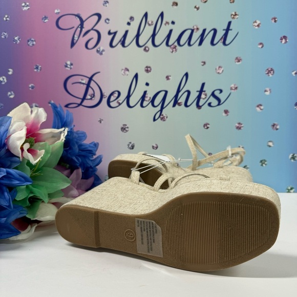 SALE STRAPPY PLATFORM HEELS - Picture 8 of 11